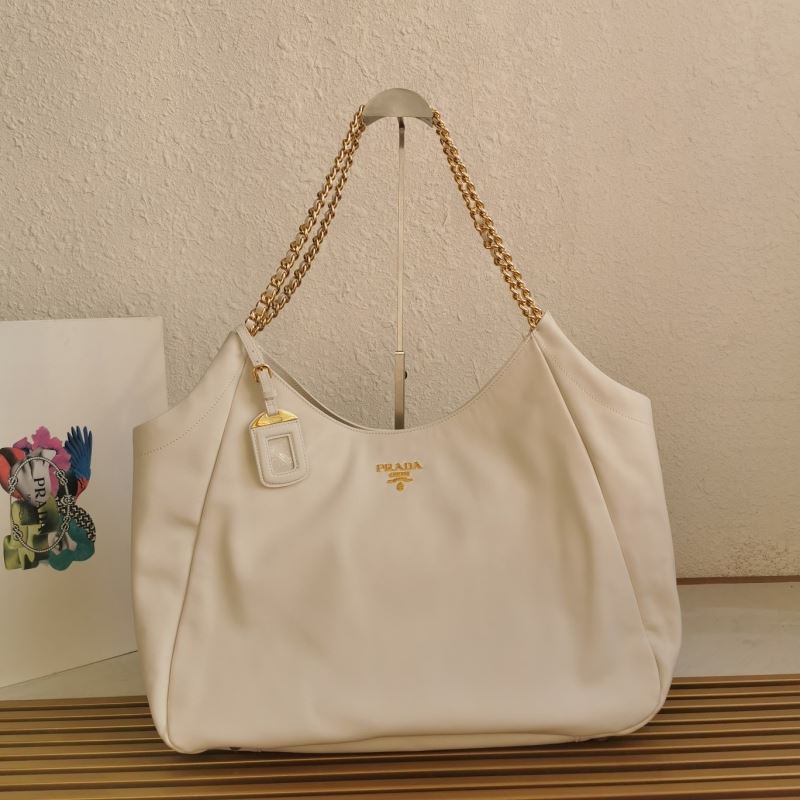 Pra*a shopping bags